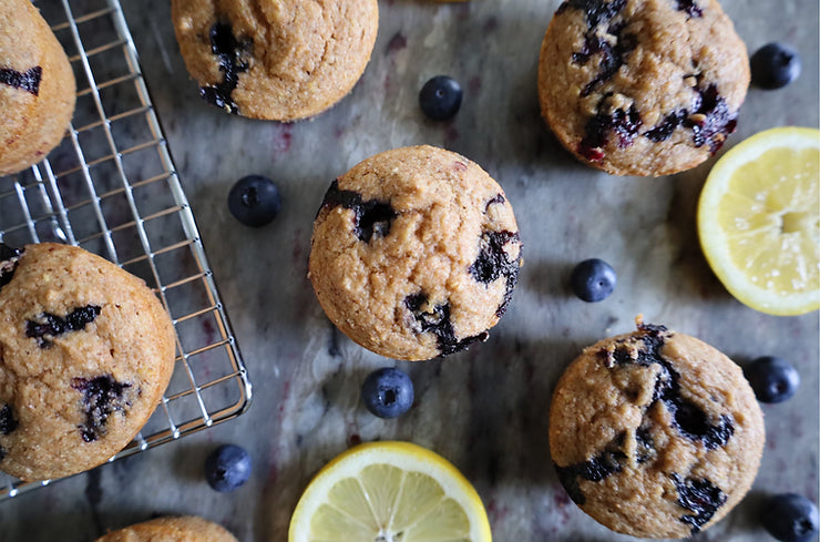 Muffins au citron, myrtille et romarin