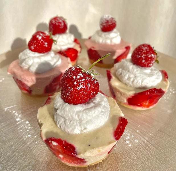 Mini cheesecakes végétaliens aux fraises et sans cuisson