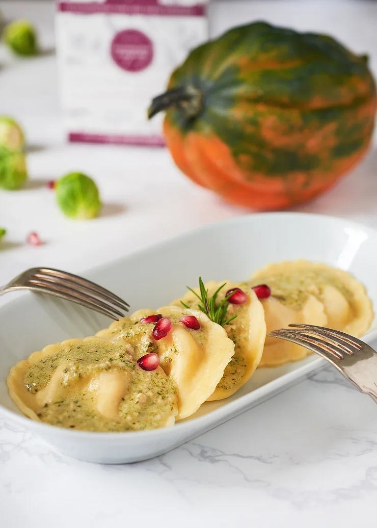 Creamy Garlic Pesto Vegan Ravioli